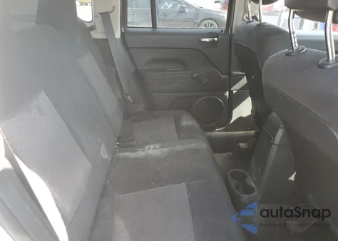 2014 Jeep Compass Sport из США, поврежденный, VIN 1C4NJCBA9ED889813